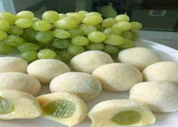 Brigadeiro branco fake com uva