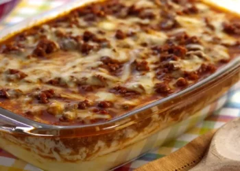 Polenta com carne moída