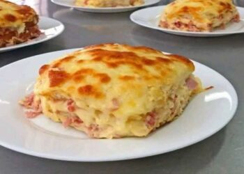 Lasanha de batata com molho branco