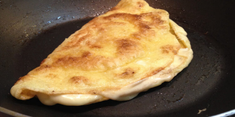 Pão de queijo de frigideira com tapioca