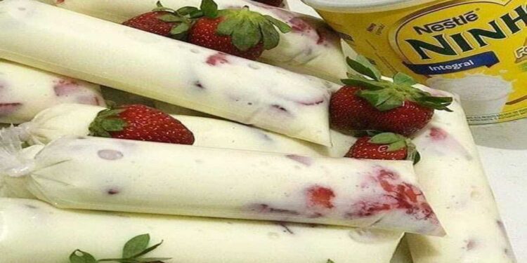 Geladinho gourmet de ninho com morango