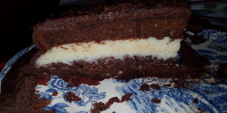 Bolo de chocolate com prestígio