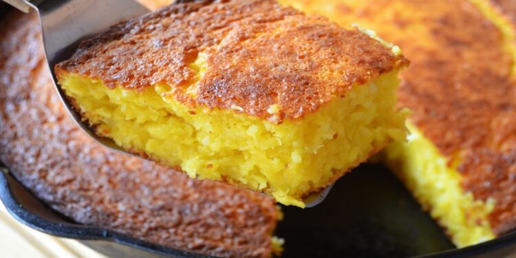 Bolo de milho com coco